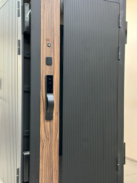 ЭЛЕКТРОННЫЙ ЗАМОК SAFEBURG S1030 PREMIUM